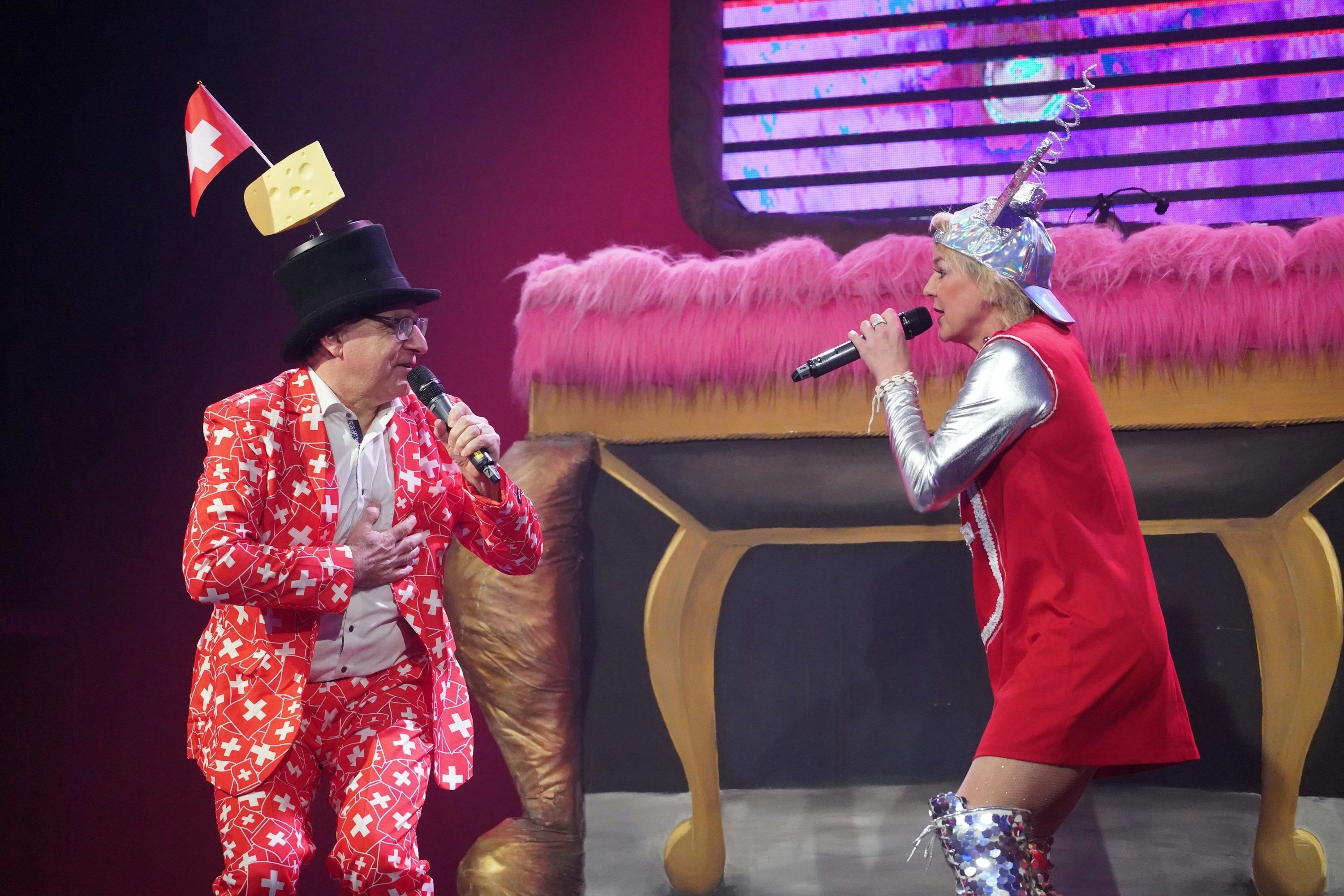 Lobeshymnen auf die Schweiz: Kölsche Jecken erobern bei „Deine Sitzung“ das „Metterhorn“