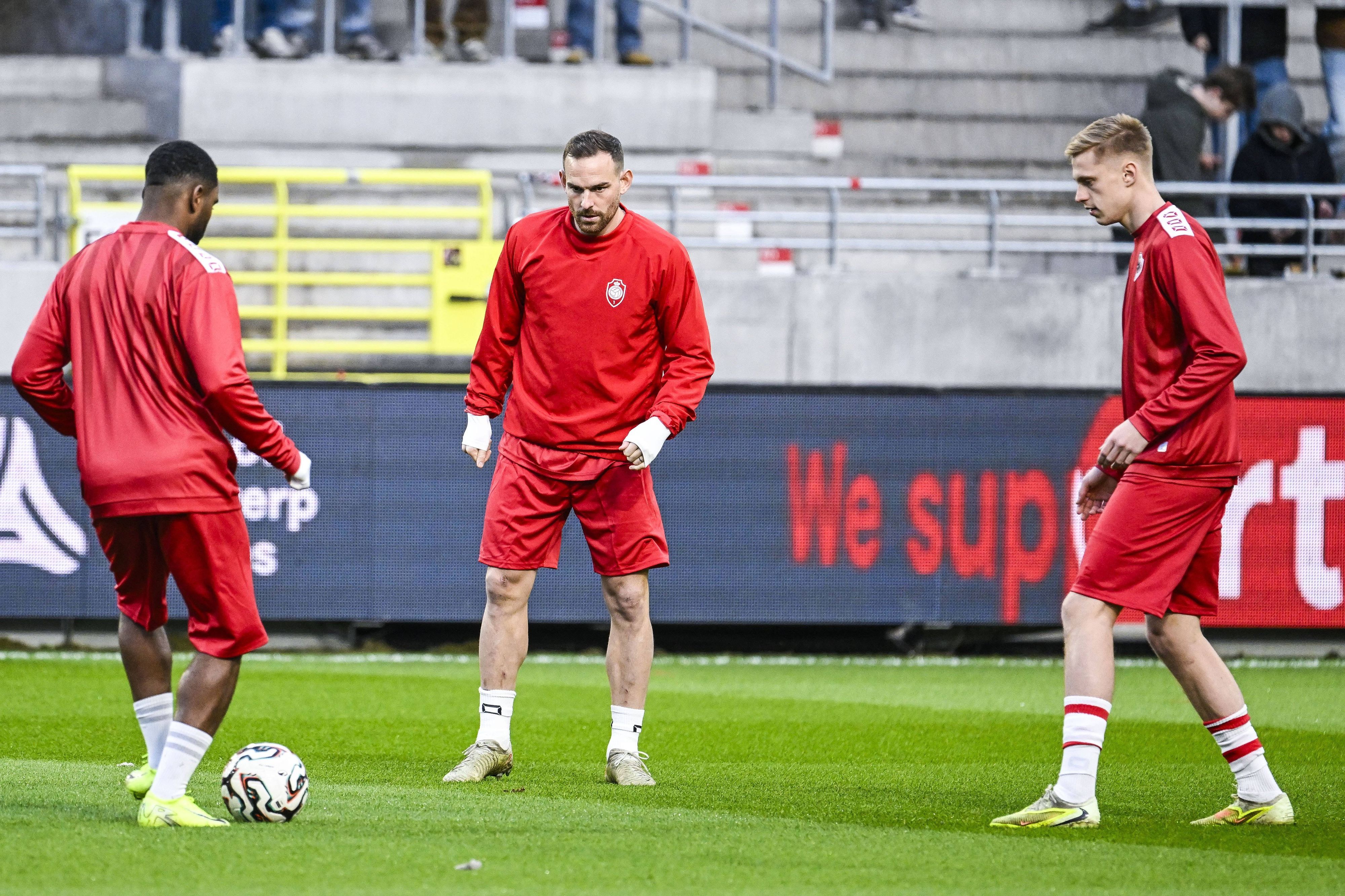 Vincent Janssen und Zeno Van Den Bosch beim Aufwärmen