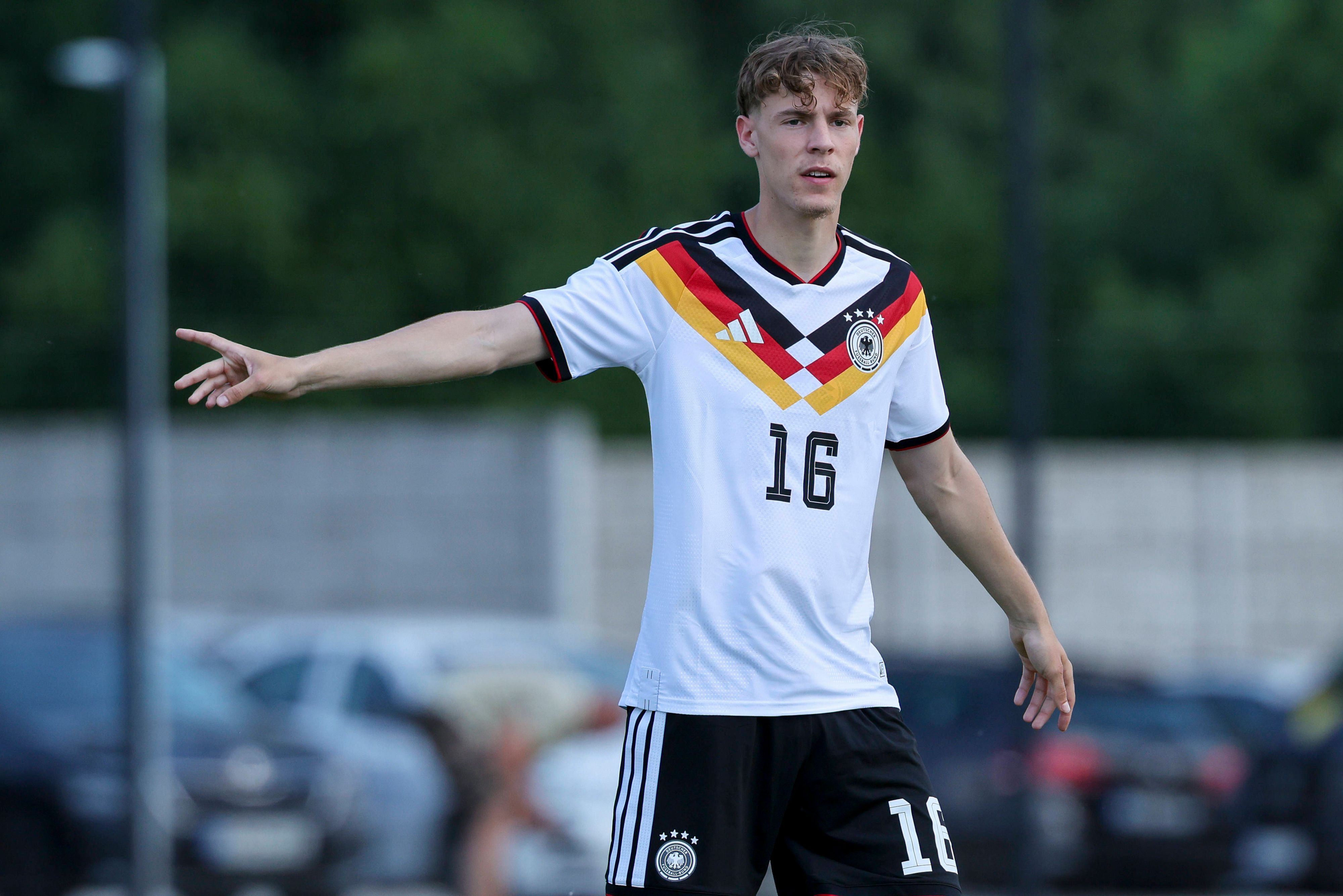 Niklas Swider Einsatz für die deutsche U19-Nationalmannschaft.