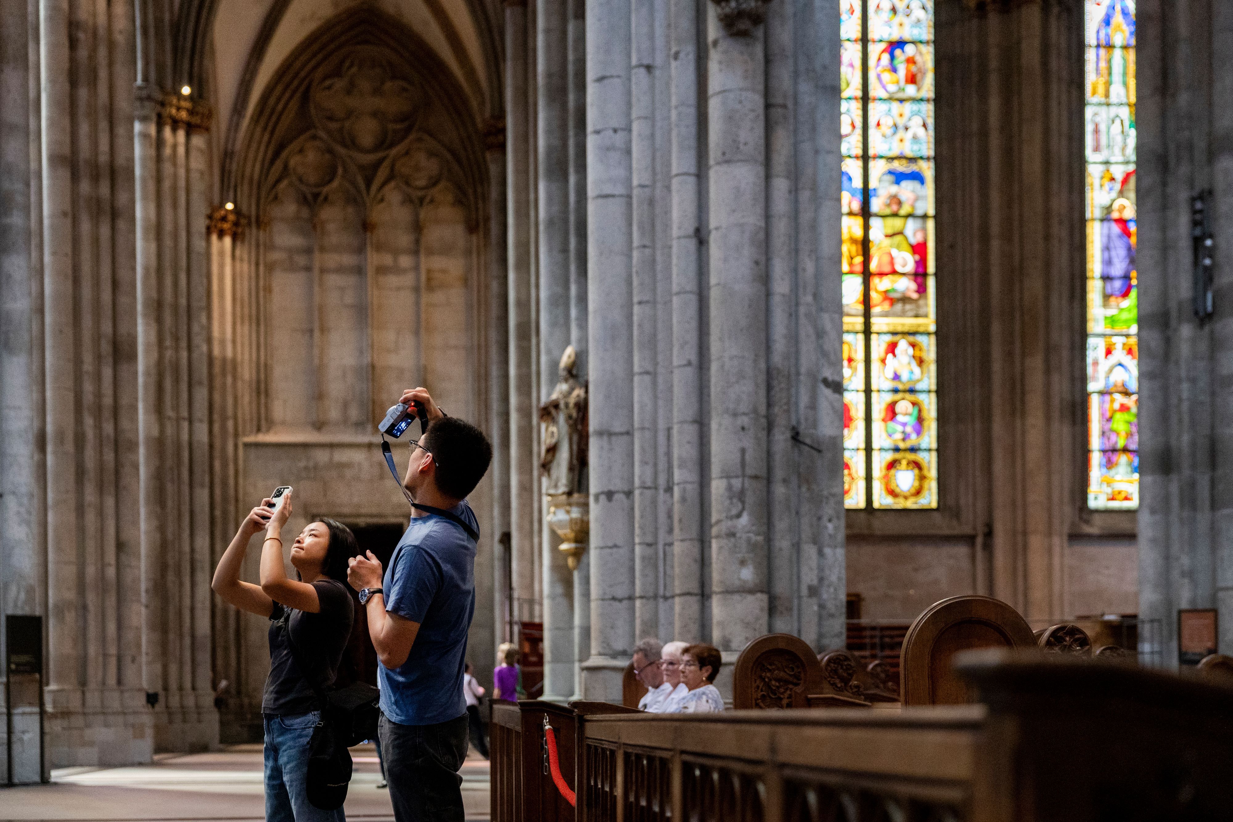 Satirischer Wochenrückblick: Der Dom tritt aus der Kirche aus