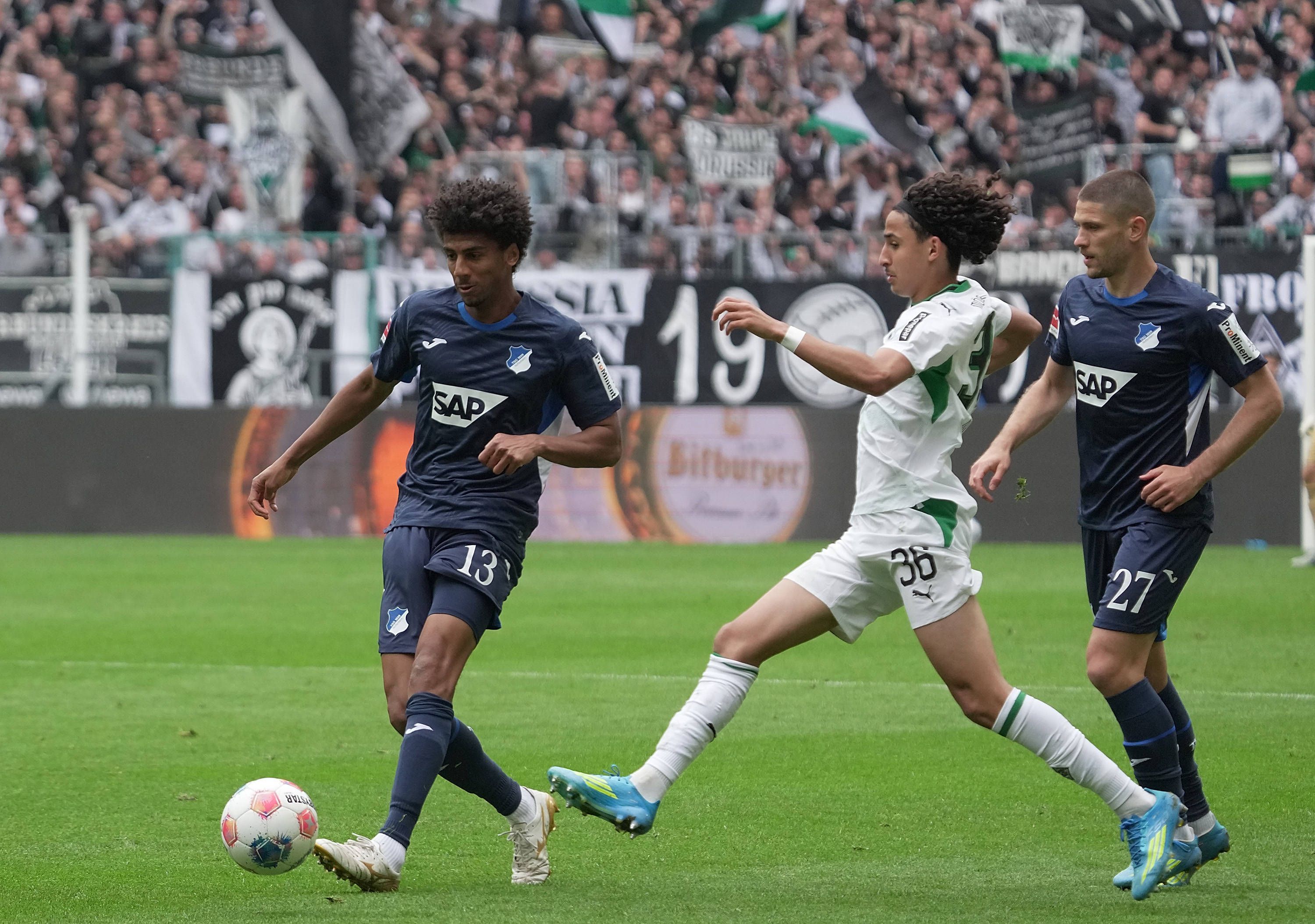 Bernardo und Wael Mohya im Zweikampf.
