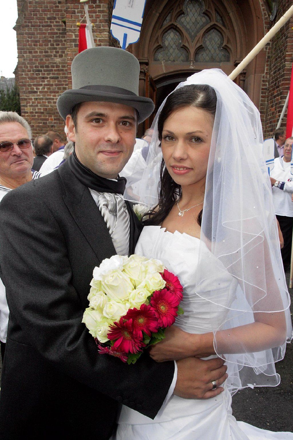 Brings zur Hochzeit: Marc Metzger hat kirchlich geheiratet | Express