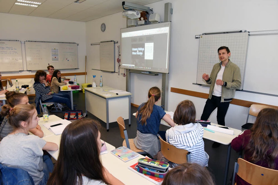 „Immer online – Nie mehr alleine?“: Den digitalen Alltag in die Schule ...